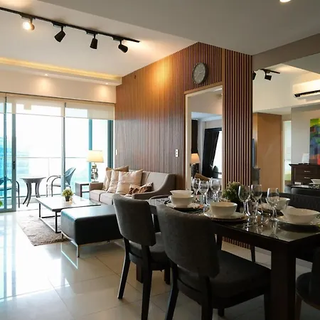 Bgc One Uptown Premium 2Br Suite With Balcony Near Supermarket, Malls And Restaurants