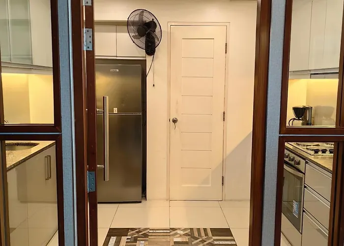 Bgc One Uptown Premium 2br With Balcony Near Supermarket, Malls And Restaurants 마닐라