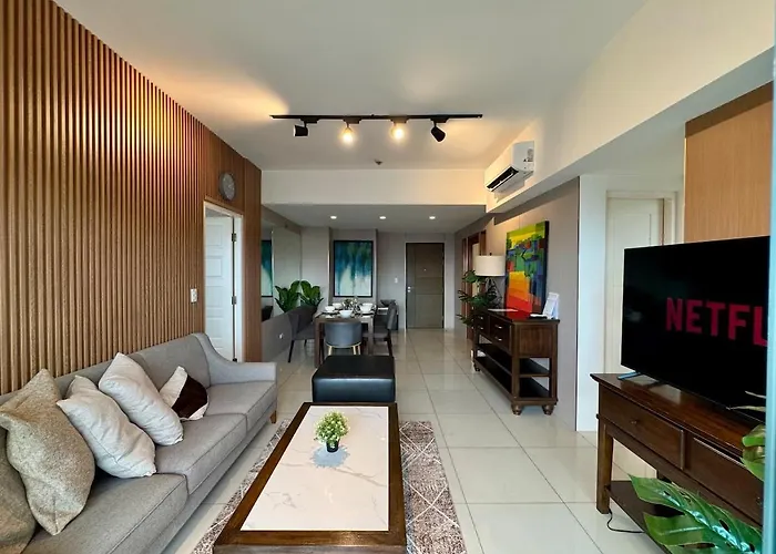 Bgc One Uptown Premium 2br With Balcony Near Supermarket, Malls And Restaurants 아파트
