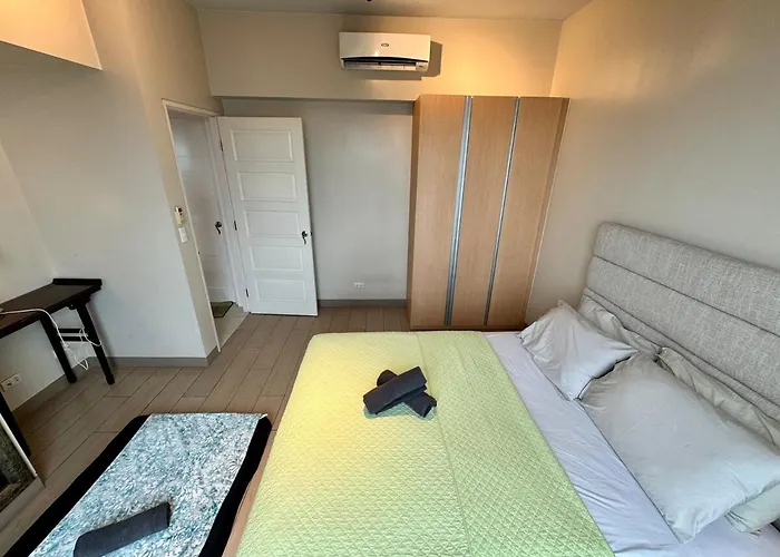 Bgc One Uptown Premium 2br With Balcony Near Supermarket, Malls And Restaurants 아파트 마닐라
