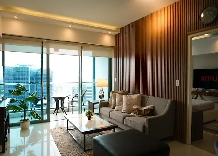 Bgc One Uptown Premium 2br With Balcony Near Supermarket, Malls And Restaurants *
