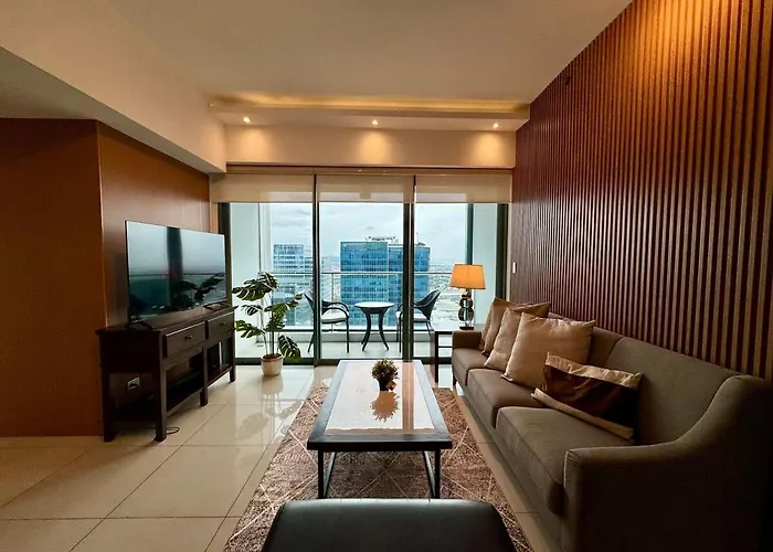 Bgc One Uptown Premium 2br With Balcony Near Supermarket, Malls And Restaurants 아파트 *