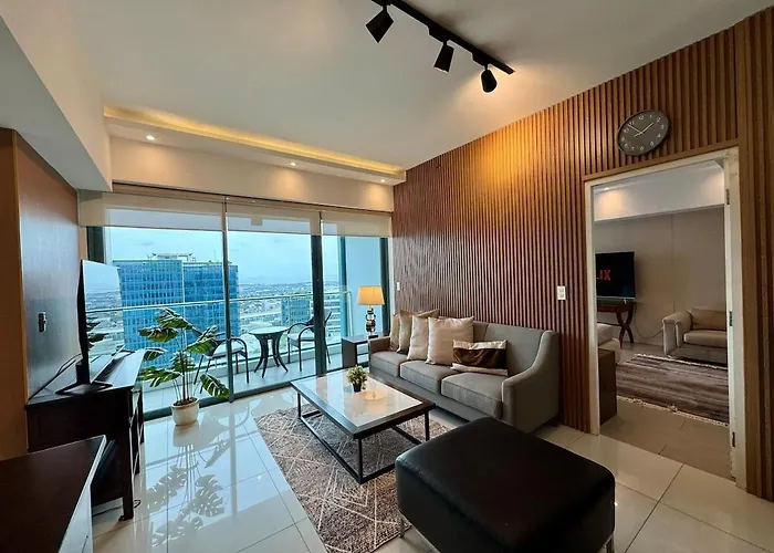 Bgc One Uptown Premium 2br With Balcony Near Supermarket, Malls And Restaurants