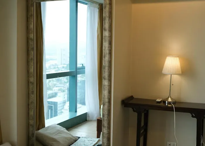 아파트 Bgc One Uptown Premium 2br With Balcony Near Supermarket, Malls And Restaurants *