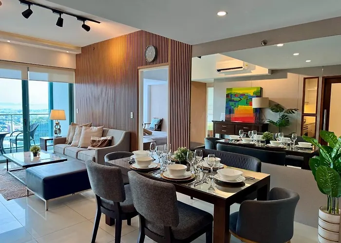 Bgc One Uptown Premium 2br With Balcony Near Supermarket, Malls And Restaurants 아파트 마닐라