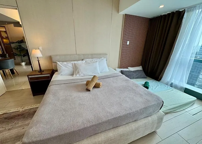 Bgc One Uptown Premium 2br With Balcony Near Supermarket, Malls And Restaurants 마닐라