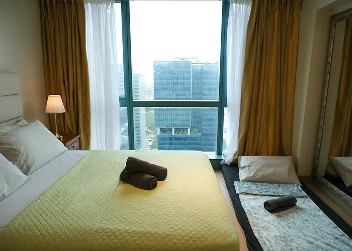Bgc One Uptown Premium 2br With Balcony Near Supermarket, Malls And Restaurants *