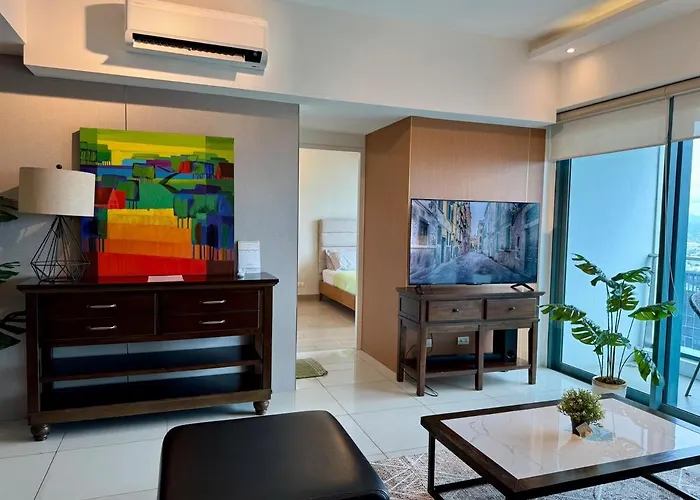 아파트 Bgc One Uptown Premium 2br With Balcony Near Supermarket, Malls And Restaurants