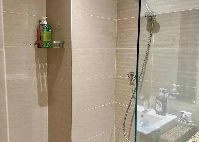 아파트 Bgc One Uptown Premium 2br With Balcony Near Supermarket, Malls And Restaurants *